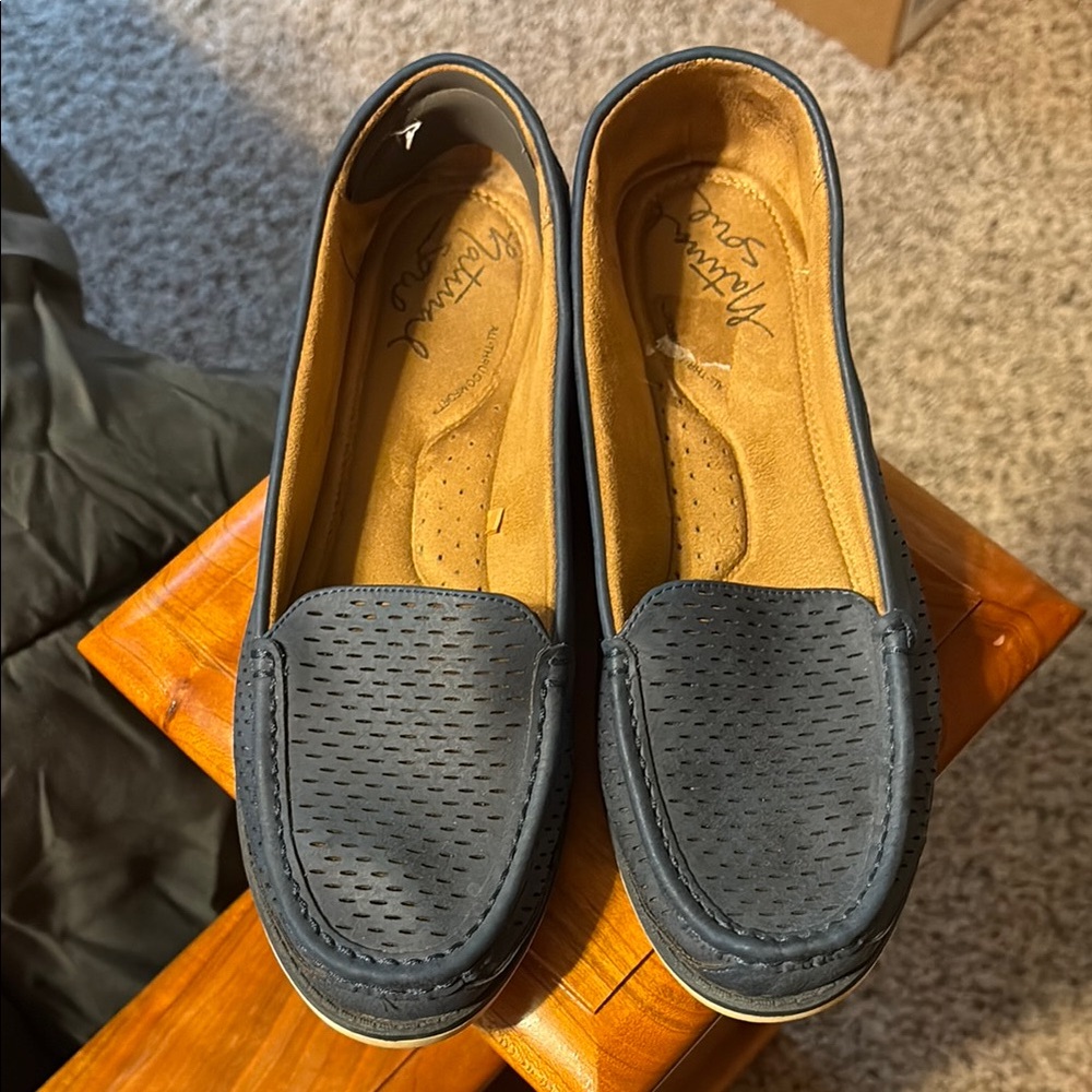 Natural Soul Navy Blue Loafers